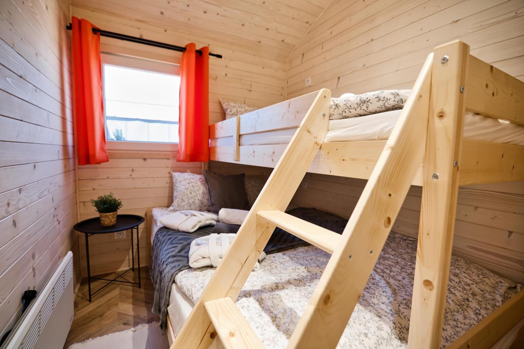 Holiday Park Zator Resort & Spa エクステリア 写真